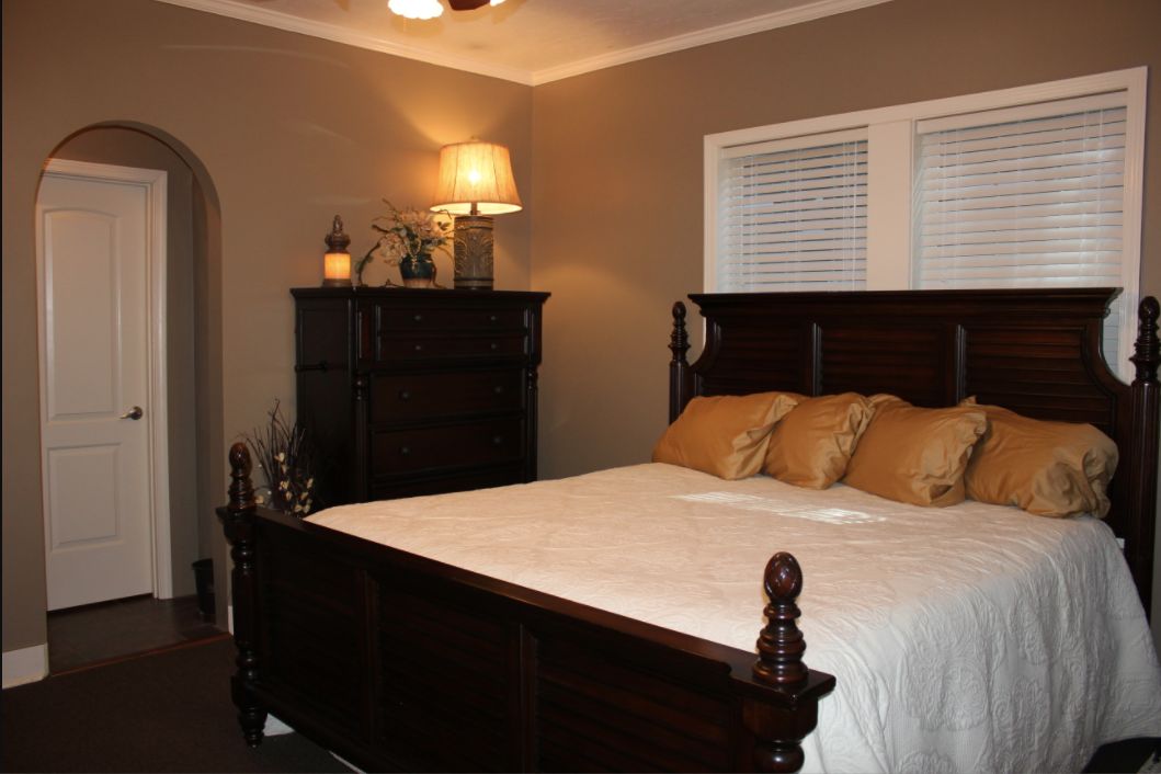 1292 N Highland Ave, Jackson, TN 38301